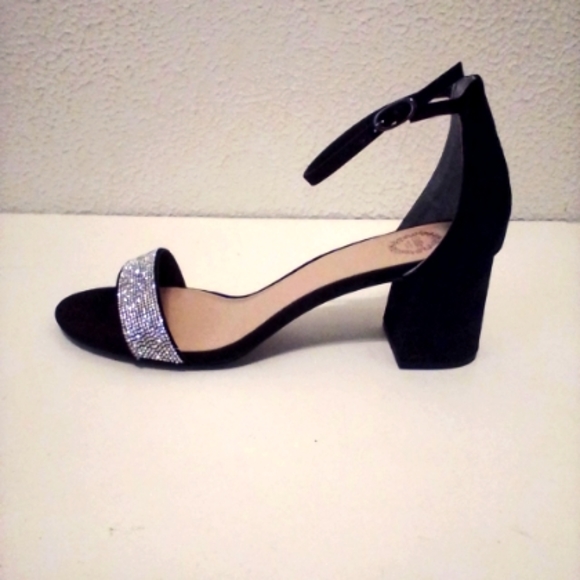 L Miller Black Faux Suede Rhinestone Toe Ankle Strap 2 1/2" Heels sz 11 M - Picture 1 of 8